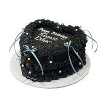 गैलरी व्यूवर में इमेज लोड करें, हार्ट विंटेज केक