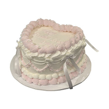 गैलरी व्यूवर में इमेज लोड करें, हार्ट विंटेज केक