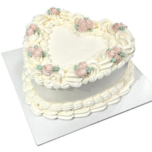 गैलरी व्यूवर में इमेज लोड करें, हार्ट विंटेज केक