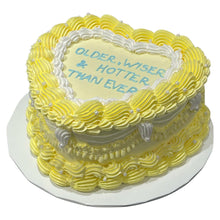 गैलरी व्यूवर में इमेज लोड करें, हार्ट विंटेज केक