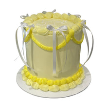 गैलरी व्यूवर में इमेज लोड करें, Vintage with Bow Ribbons Cake

