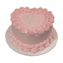 Load image into Gallery viewer, Heart Vintage Cake
