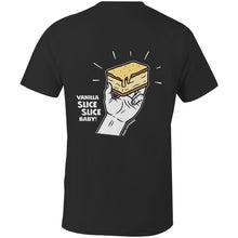 गैलरी व्यूवर में इमेज लोड करें, Vanilla Slice Slice Baby! Men&#39;s Classic Tee
