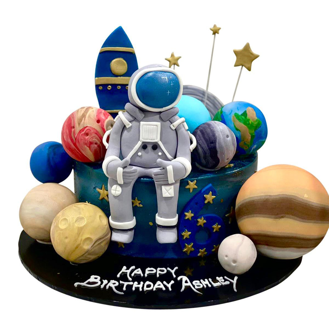 अंतरिक्ष 3डी थीम वाला केक