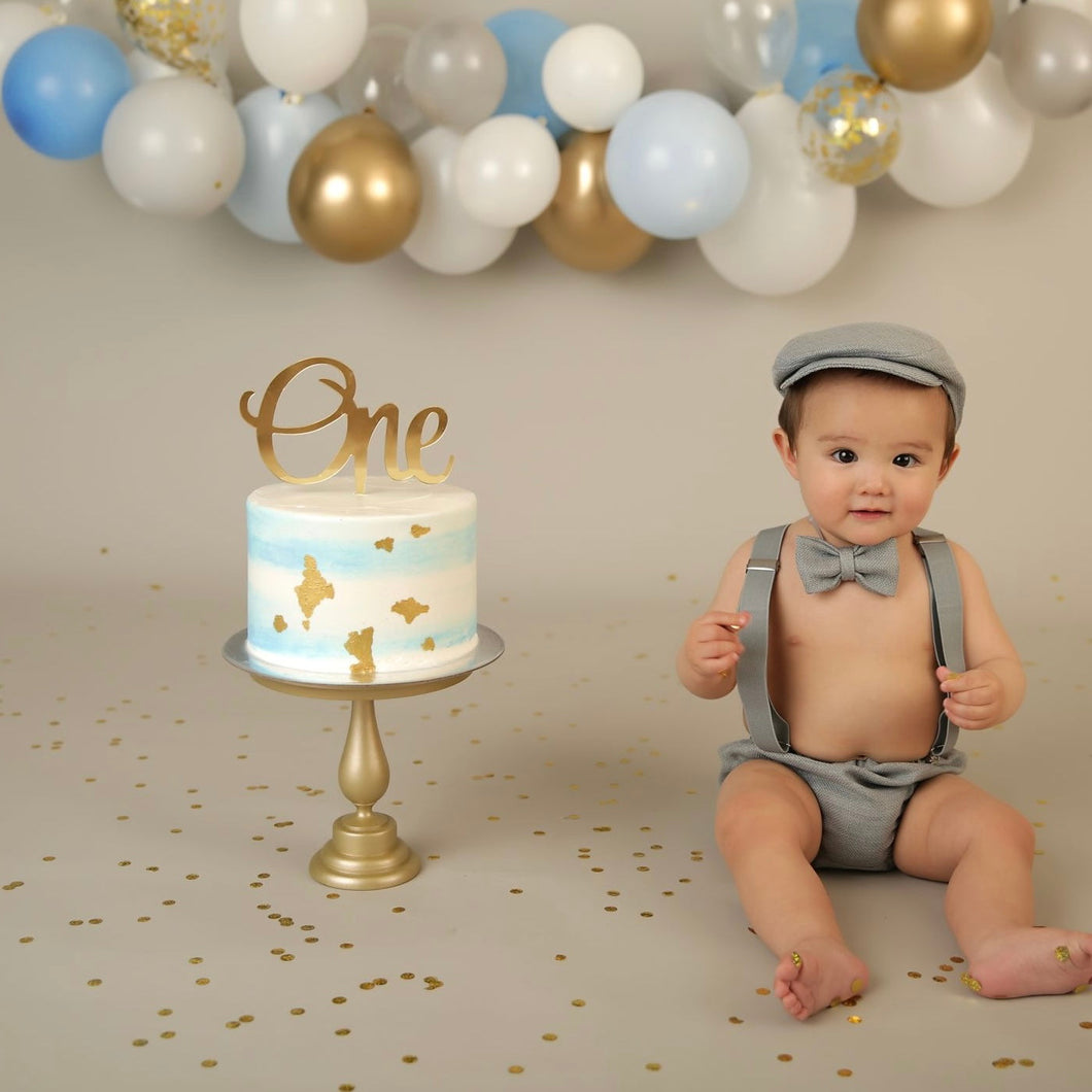 Gold bits Smash Cake